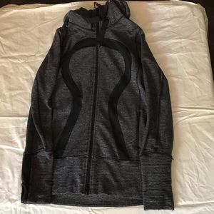 Lululemon Women’s Heathered Black Jacket